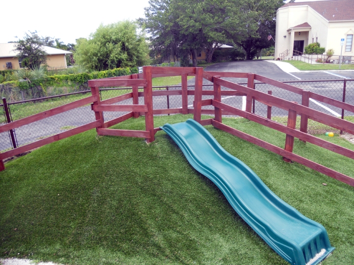 Synthetic Grass Wildwood Lake, Tennessee Gardeners, Commercial Landscape